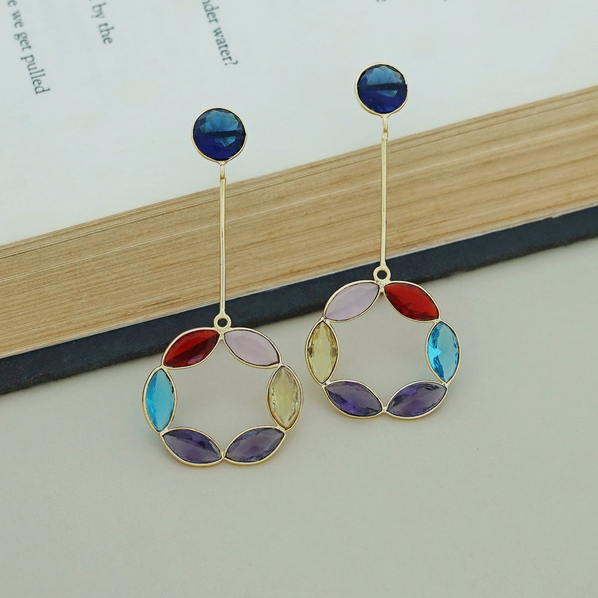 Glossy Circle Stick Earring