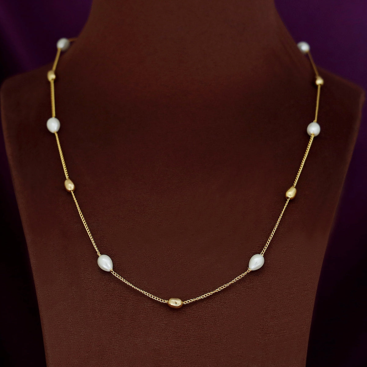 Golden Beaded Pearl Neckpiece